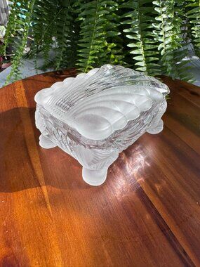 Vintage Cambridge Glass Caprice Clear Dolphin Footed Lidded Trinket Box